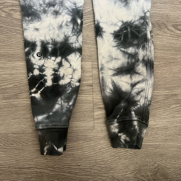 Lululemon set - Picture 11 of 12